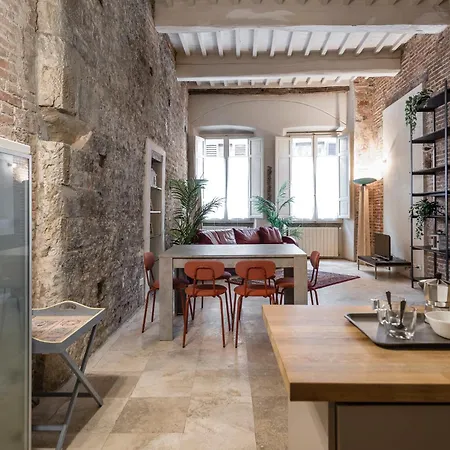 Story House Apartment