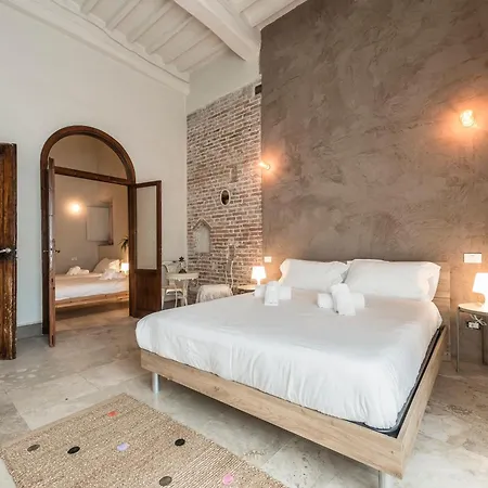 Story House * Pisa